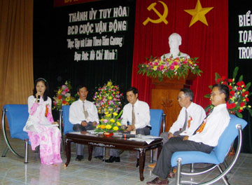 Nhiều mô hình “làm theo” thiết thực
